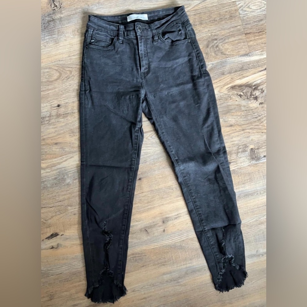 Kancan Distressed Crop Skinny